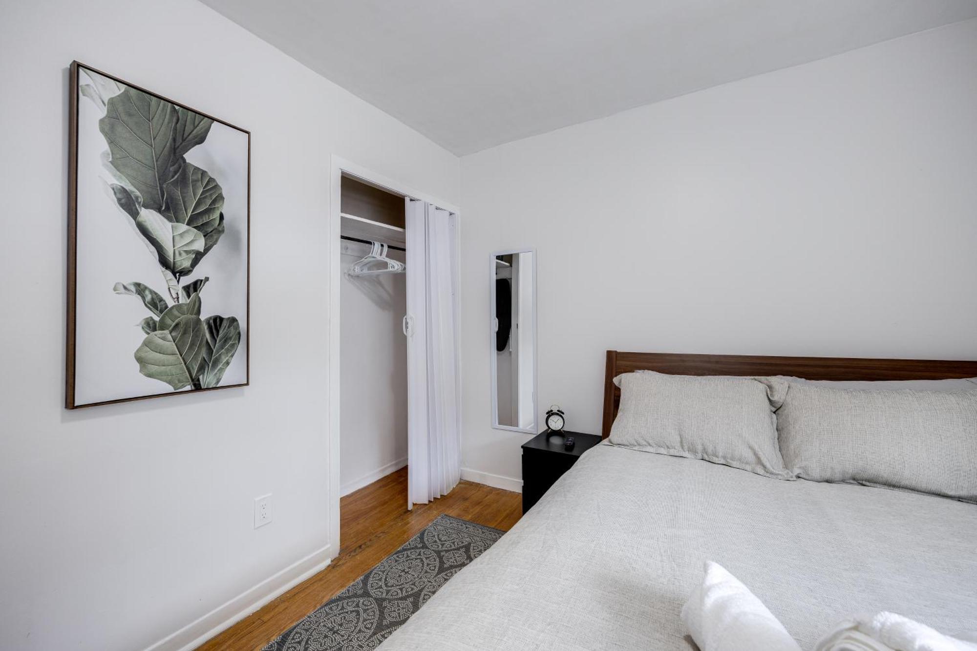 Eglinton West Guest Suite Toronto Exterior foto