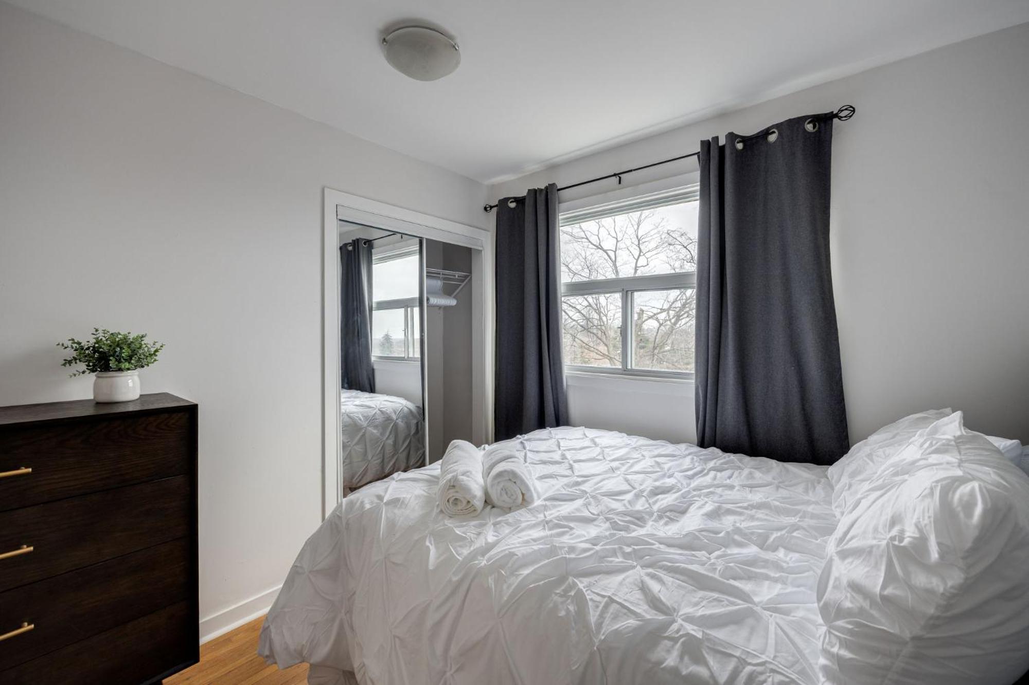 Eglinton West Guest Suite Toronto Exterior foto